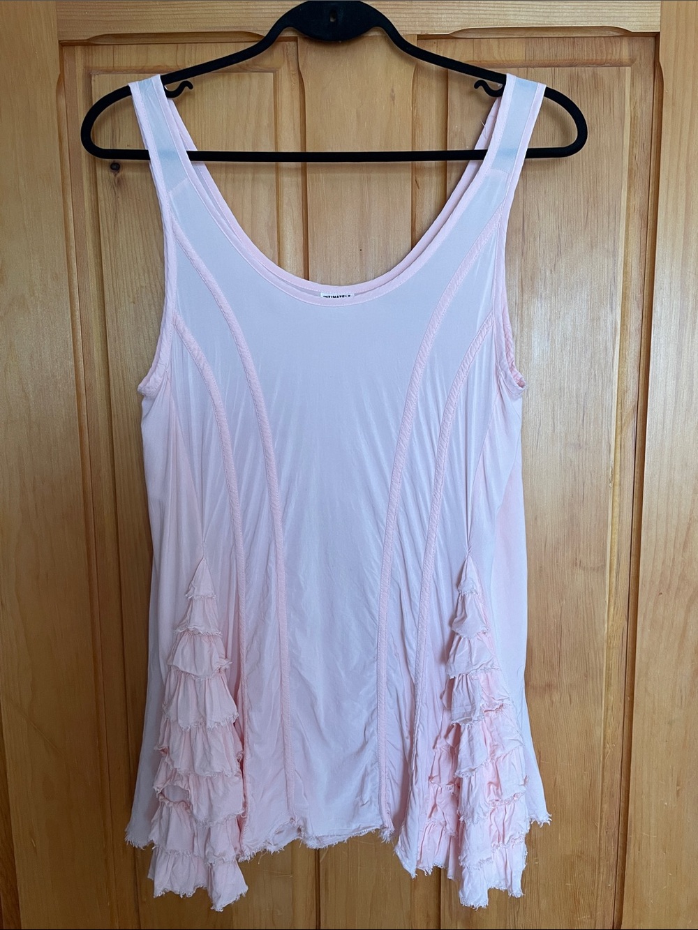 S-M.  FREE PEOPLE  Lovely Ballet  Pink Ruffle Panel Tank